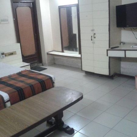 Hotel Sant Plaza Indore Dış mekan fotoğraf